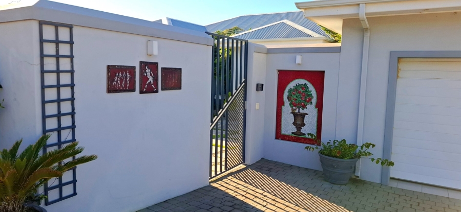 2 Bedroom Property for Sale in Robberg Ridge Western Cape